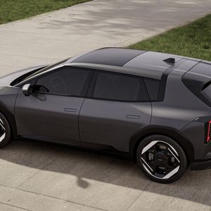 Alternativ zur Limousine wird Kia den EV4 auch als Kombi anbieten.(Bild:  Kia)