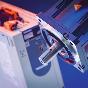 Keine aufwendige Parametrierung und keine besonderen Regelungskenntnisse sind nötig, um das Servoantriebssystem in Betrieb zu nehmen.