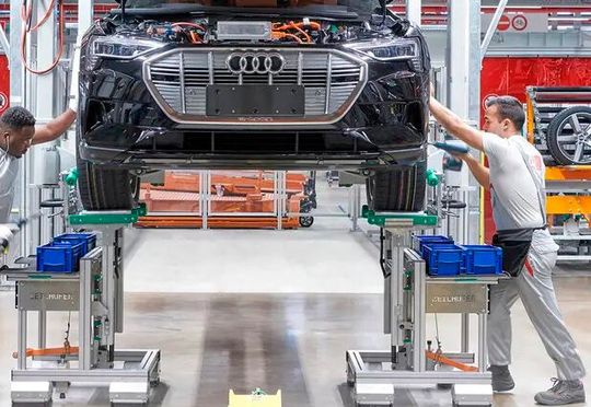 Bald ist es aus mit dem Audi-Werk Brüssel. Damit es nicht zum Äußersten kommt, sucht man jetzt intensiv nach einem möglichen Investor ...(Bild:  Audi)