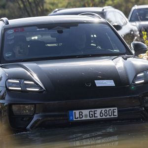 Der neue Macan soll beweisen, dass auch ein elektrischer Porsche mit den Verbrenner-Modellen mehr als nur mithalten kann.(Bild:  Porsche)