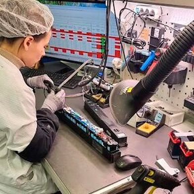 Valeo and VoltR join forces to develop a joint offering for the repair and refurbishment of batteries for small electric vehicles in Europe. (Image:Valeo)