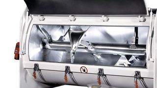 Spezielle Mischwerkzeuge, die systematisch auf einer Welle angeordnet sind, bewirken beim FKM eine dreidimensionale Mischgutbewegung, ein so genanntes mechanisch erzeugtes Wirbelbett. (Bild: Gebr. Lödige Maschinenbau)