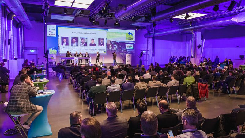 Am 28. Februar 2024 findet der Deutsche Remarketing Kongress 2024 in Würzburg statt. Das Branchenevent bringt die relevanten Themen für die Gebrauchtwagenbranche auf den Punkt. (Bild:  Stefan Bausewein)