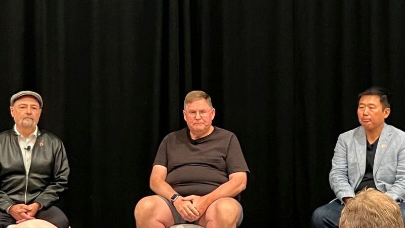 Sprachen über die Neuheiten und Visionen von Pure Storage (v. l.): Charles Giancarlo (CEO), John „Coz“ Colgrove (Gründer und CVO) und Rob Lee (CTO). (Bild: Paula Breukel)