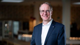 Steffen Ebner, Vertriebsvorstand bei Komsa, sieht in der Notwendigkeit, Kommunikationssysteme zu synchroniseren, einen Treiber fürs B2B-Geschäft. (©Marty Anger)