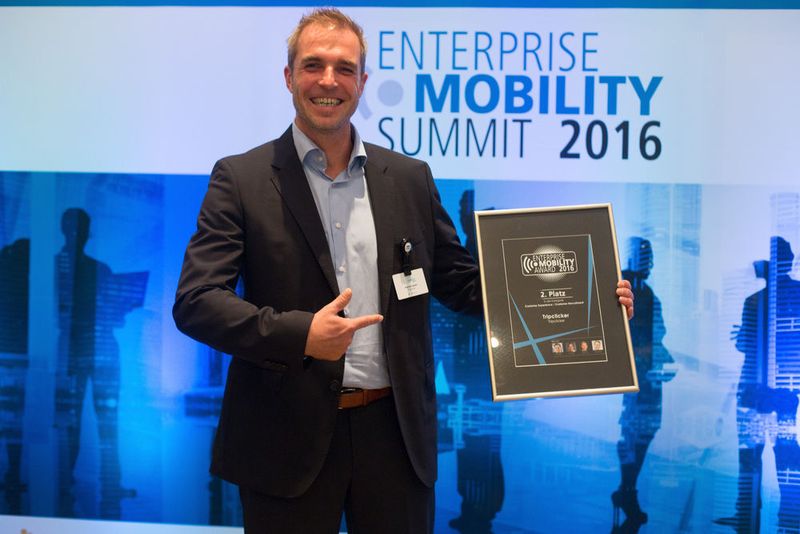 Martin Spiess von Tripclicker freut sich über den zweiten Platz in der Kategorie Customer Experience / Customer Recruitment. (www.bergemann-fotografie.de)