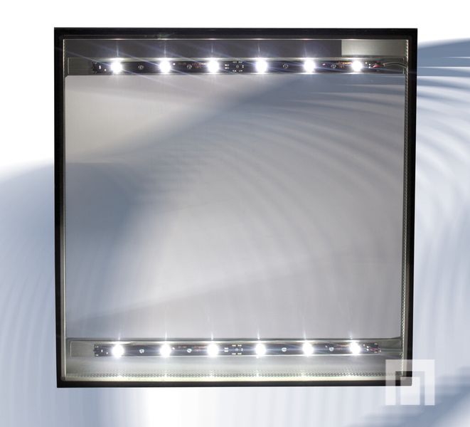 Die Rückhaltefähigkeit einer 8 mm dicken PC-Scheibe entspricht in etwa einem 3 mm dicken DC01- (alt: St 1203-)Stahlblech. (Bild: Hema)