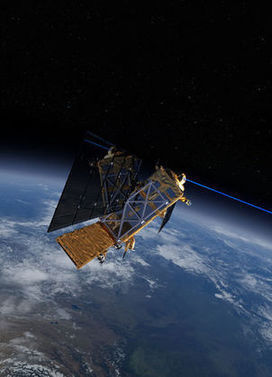 Das Radarsystem von Sentinel 1A produziert riesige Datenmengen. Ein integriertes Laser Communication Terminal (LCT) übermittelt die Daten die Bodenstationen. (ESA)