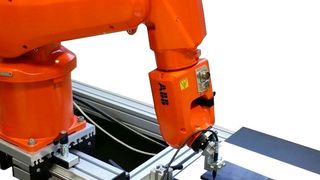 Das IKT der Universität Stuttgart forscht mit dem Kunststoff-Zentrum SKZ in einem von der IGF geförderten Projekt an der Automatisierung der sogenannten Hochfrequenz-Wirbelstromprüfung, mit der man Defekte in Faserverbund-Werkstoffen erkennen kann. (IKT)