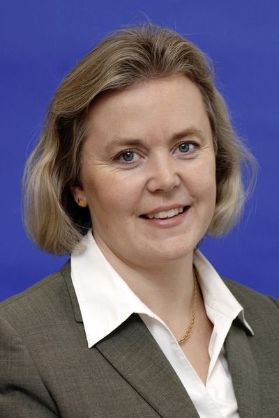 Ann Gidner, Leiterin Marketing & Sales Business Line Pharma Saltigo: „Nicht nur in Redmond, auch in Leverkusen und speziell in dem neuen Betrieb im Gebäude O10 spielt CGMP eine Schlüsselrolle. Um dem wachsenden Bedarf für CGMP-Produktionskapazitäten Rechnung zu tragen, sind wir froh, nun diesen neuen Betrieb nutzen zu können, einmal für bereits laufende Pharmaprojekte, andererseits aber auch für neue Projekte im CGMP-Bereich.“  (Bild: Lanxess)