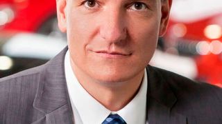 Wolfgang Michel, Chefredakteur von »kfz-betrieb«, berichtet „von der schönen Zukunft des Kfz-Gewerbes“. (Bild: VBM-Archiv)