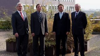 Übernahme besiegelt (von links): Jens Drobek, Leiter Industrial Products TÜV Süd Product Service, Senton-Geschäftsführer Johann Roidt, Joachim Birnthaler, Geschäftsführer TÜV Süd Product Service und Manfred Amann, bisheriger Senton-Mehrheitsgesellschafter (Archiv: Vogel Business Media)
