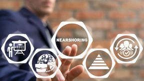 Das Nearshoring vermeidet zu lange Lieferzeiten, zu unsichere Lieferketten sowie eine zu aufwendige Qualitätssicherung der gewünschten Produkte. (Bild: © wladimir1804 - stock.adobe.com)