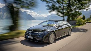 Die S-Klasse von Mercedes fährt „hochautomatisiert“ auf Level 3. (Bild: Mercedes-Benz)