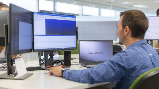 Mit der Beteiligung am Projekt Galaxia will Lantek die Abhängigkeit von externen Technologieplattformen verringern und Unternehmen die Kontrolle über kritische Daten und Prozesse zurückgeben. (Bild:  Lantek)