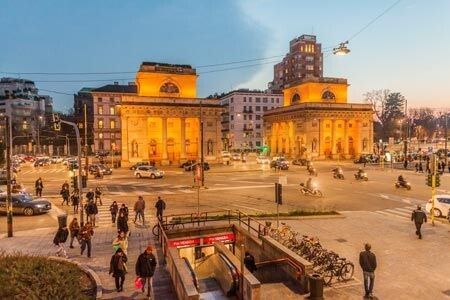 Dank der Steuerelektronik und einer integrierten astronomischen Uhr wird die Sonnenaufgangs- und -untergangszeit berechnet. (Bilder: Marco Di Lauro)