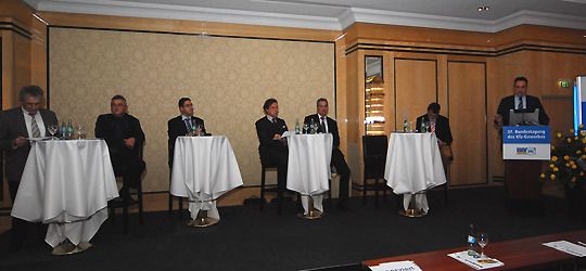 „Wege aus Babylon“: Der freie Zugang zu technischen Informationen ist noch immer ein heißes Thema.  (Archiv: Vogel Business Media)