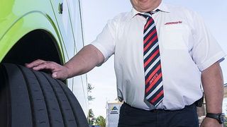 Vertraut auf das Conti-Pressurecheck-System: Dieter Harder, Technikleiter bei Joost´s Ostsee Express. (Henrik Matzen)