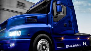 Der Emergon war früher mit Dieselmotor unterwegs, nach der Umrüstung tankt er Wasserstoff. (Quantron)