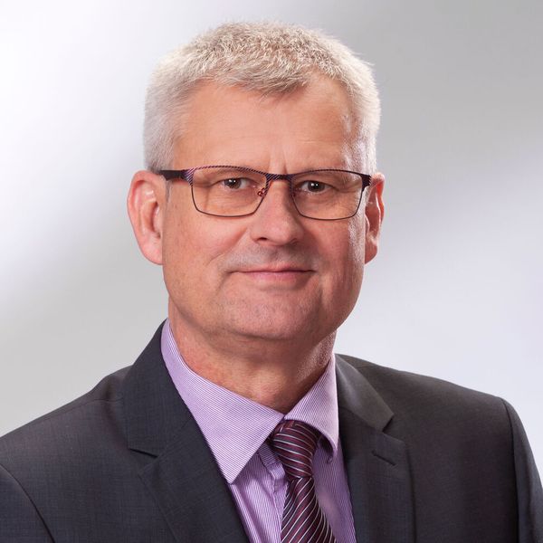 „Neben der Vernetzung der Prozessleittechnik spielt die Konnektivität für IIoT-Lösungen eine immer wichtigere Rolle.“ Jörg Reinkensmeier, Marketing Manager bei Endress+Hauser (Endress+Hauser)