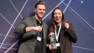 Der Robotics Award 2026 wurde an das Startup Good Bytz vergeben. Die prämierte Lösung ist ein Küchensystem, in dem leichte, kompakte Industrieroboter zum Einsatz kommen.  (Bild: Deutsch Messe AG)