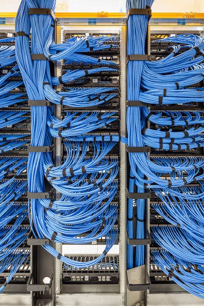 Mit dem auf Interconnection ausgerichteten Rechenzentrum an der Frankfurter Lärchenstraße... (Equinix)