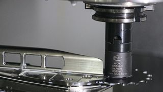 Auch bei diesem Bauteil werden schmale Nuten mit dem Nutex-Frässystem von Alesa gefertigt. (Bild: Alesa AG)