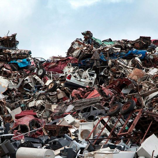 Die Autoindustrie und der Zentralverband Deutsches Kraftfahrzeuggewerbe (ZDK) fordern zügige staatliche Maßnahmen, die den Automarkt ankurbeln sollen.(Bild:  gemeinfrei /  Pixabay)