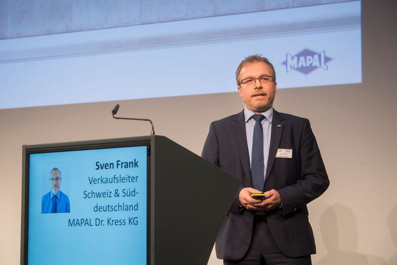 Sven Frank, Verkaufsleiter Schweiz und Süddeutschland der Mapal Dr. Kress KG berichtete über den Einsatz Additiver Fertigungsmethoden bei Mapal. (Thomas Entzeroth)