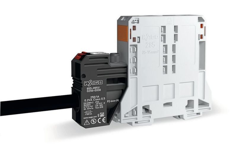 Der Strom- und Spannungsabgriff für die Zweileiter-Durchgangsklemme 95 mm² greift alle relevanten Energiedaten direkt an der Einspeisung ab und leitet sie an eine SPS weiter. (Andechser Molkerei Scheitz/Ralph Diermann)