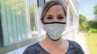 Mit dem Sono-Finishing-Verfahren antimikrobiell und antiviral ausgerüstete Textilen kommen bereits für Mund-Nasen-Masken zum Einsatz. (Weber)