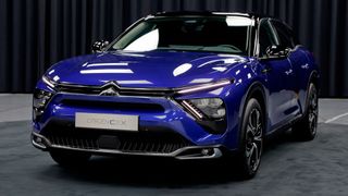 Ab dem Frühjahr plant Citroen mit dem C5 X die Rückkehr ins D-Segment. (Bild: Citroën)