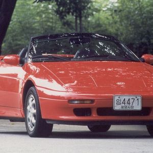 Der Kia Roadster (ehemals Lotus Elan) sorgte 1996 für Furore.(Bild:  Kia UK)