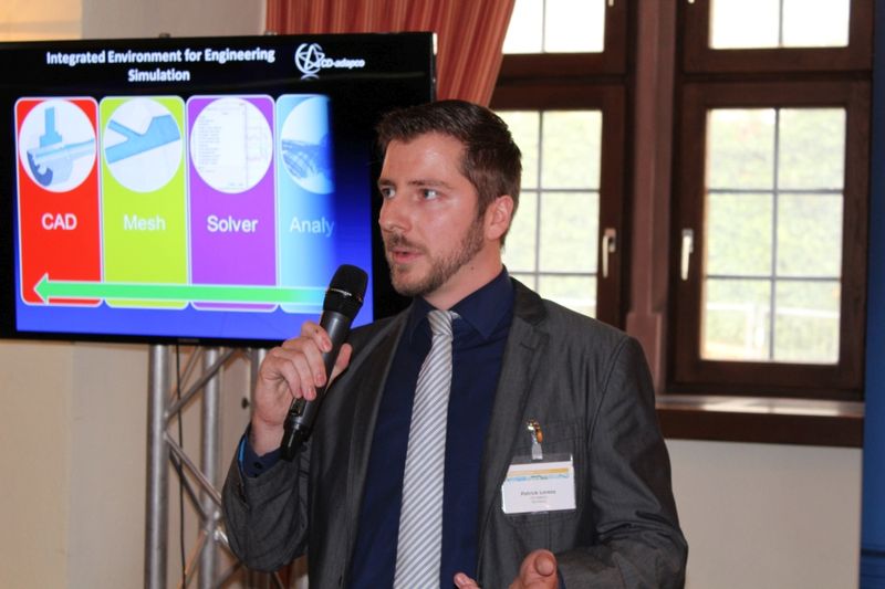 Auch CD-Adapco ist Anbieter von CAE-Engineering-Simulationswerkzeugen für Fluiddynamik und Wärmeübertragung. Zu den bekanntesten Produkten gehören STAR-CCM+ und STAR-CD, die in vielen Branchen zum Einsatz kommen (im Bild Patrick Lorenz). (Bild: Bausewein/PROCESS/PharmaTEC/Schüttgut)