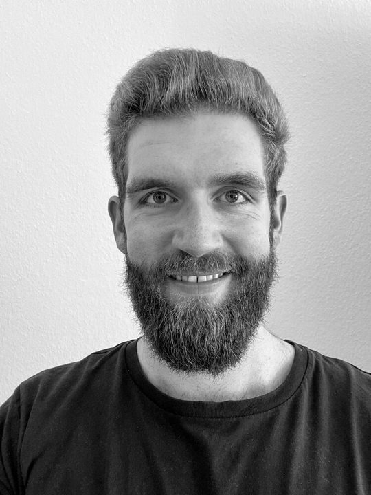 Kevin Börner, Senior Sales Engineer DACH bei Deep Instinct, erläutert die Deep-Learning-Technologie.(Bild:  Deep Instinct)