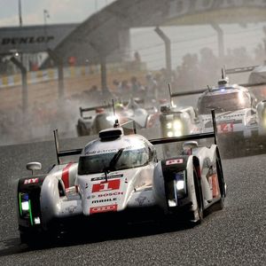 Der Audi R18 e-tron quattro bei den 24 Stunden von Le Mans 2014. Lucas di Grassi, Tom Kristensen und Marc Gené werden mit dem Auto mit der Nummer 1 Zweite hinter ihren Teamkollegen Marcel Fässler, André Lotterer und Benoît Tréluyer.(Bild:  Audi)