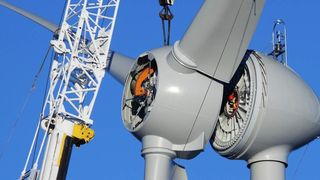 Durch einheitliche Montagevorrichtungen könnten XXL-Produkte wie Windkraftanlagen schon bald effizienter montiert werden – ebenso wie Flugzeugflügel. (Bild: Frédéric Prochasson/Fotolia.com)