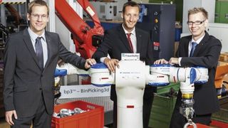 Die Gewinner vom Fraunhofer-IPA: Felix Spenrath, Marc Teschner und Manuel Mönnig. (Bild: Fraunhofer- IPA)