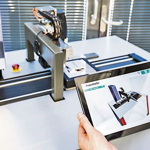 InsideOut verknüpft Maschinensteuerungsdaten mit dem CAD-Modell der Maschine. Der Nutzer erhält ein Live-Bild, mit dem er interagieren kann.
