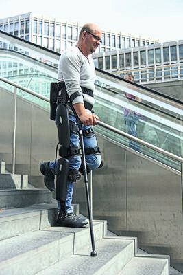 Andre van Rüschen: Auch Treppen meistert er inzwischen alleine. (BERLIFOTO)