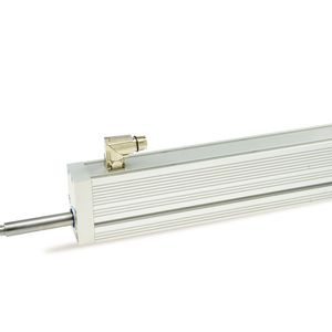 Linearaktuator des Typs P04. Dieser neue Aktuator bringt alle Vorzüge der bekannten tubularen Linearmotoren von Linmot und bietet zusätzlich den Vorteil einer integrierten Führung.
