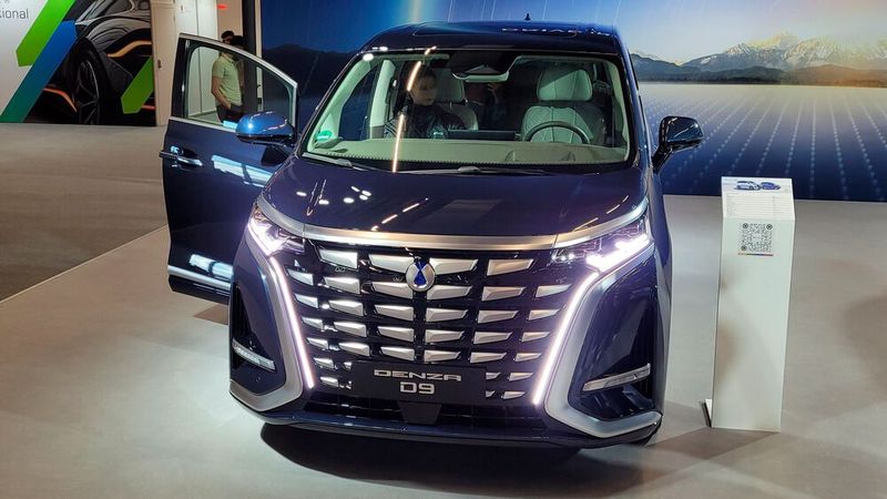 BYD zeigte den Denza D9 auf der Automechanika.(Bild:  Wehner - VCG)