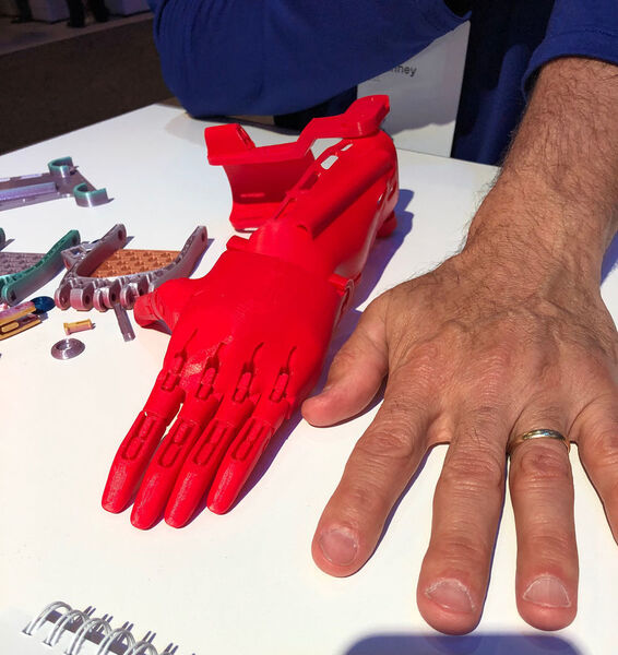 Das vielleicht schönste Projekt, das auf der Dell Technologies World gezeigt wurde: Der 3D-Druck von Kinderhandprothesen.  (Ulrike Ostler/Vogel IT-Medien GmbH)