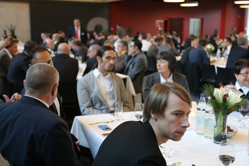 Gute Gespräche während eines feinen Essens gehörten ebenfalls zum SMM Kongress. (Bild: Matthias Böhm)