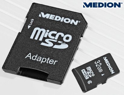 Nur in den Süd-Filialen gibt es eine Micro-SDHC-Speicherkarte (Class 10). (Bild: Aldi)