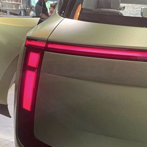 Auch die T-förmigen Lichter werden im Epiq in ähnlicher Form umgesetzt, der früher als der Peaq in den Verkauf rollt.(Bild:  Grimm – VCG)