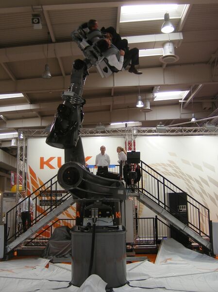 Nichts für empfindliche Mägen ist dieser Roboter von Kuka. (Bild: Back/PROCESS)