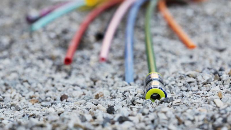 Immer mehr regionale Energieversorger verfügen über gut ausgebaute Glasfasernetze doch deren wirtschaftlicher Betrieb als vollwertiger Internet Service Provider ist komplex und teuer. Die White-Label-ISP-Plattform von Telemaxx kann hier Abhilfe schaffen.(Bild: ©  RioPatuca Images - stock.adobe.com)