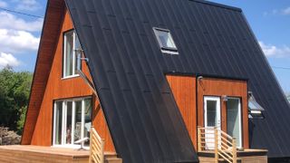 Das fertige Haus in Irland, aus FSC-zertifiziertem Holz, entspricht der Vorstellung eines nachhaltigen und bezahlbaren Gebäudes. (Bild: Avrame)