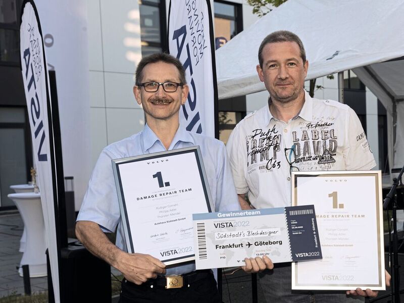 Das Team Autohaus Südstadt mit Rüdiger Cornehl (links) und Thorsten Mendel.